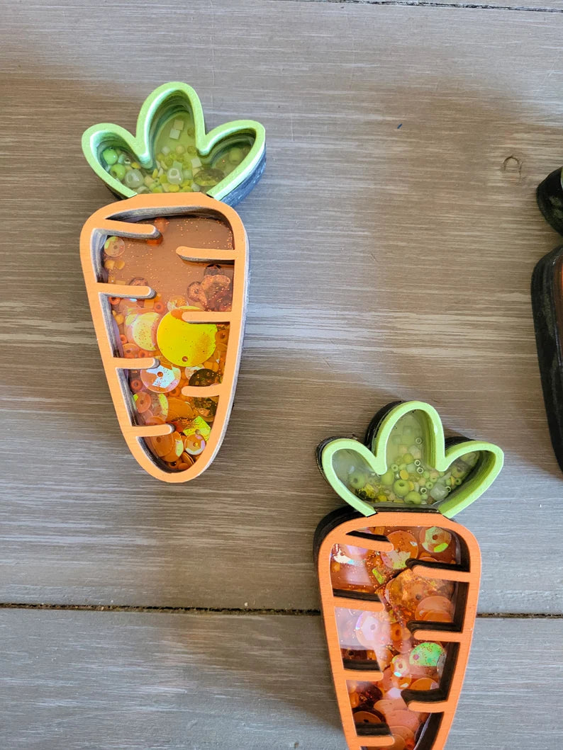 Carrot Easter Spring Mini Sprinkle Shaker Sign